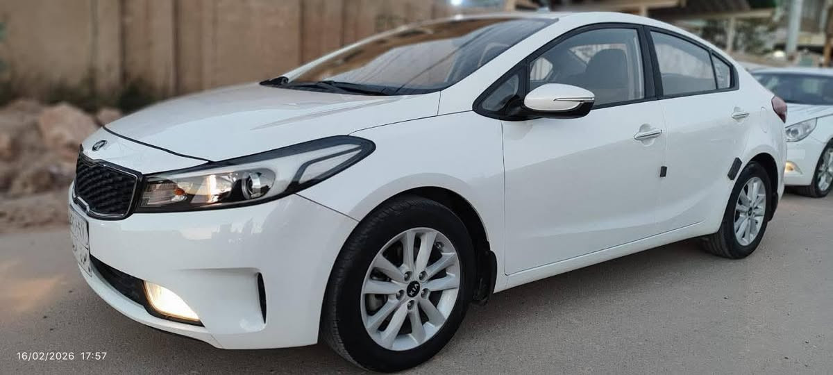 رمضان كريم
السلام عليكم 
سيراتو خليجي مكفول 
جديده جدا ماشيه 90 
محرك 16كير تبريد كله ع شركه 
بلادي رقم أربيل تحول وكاله مضمون مواصفات باب ثاني 
 ***********
