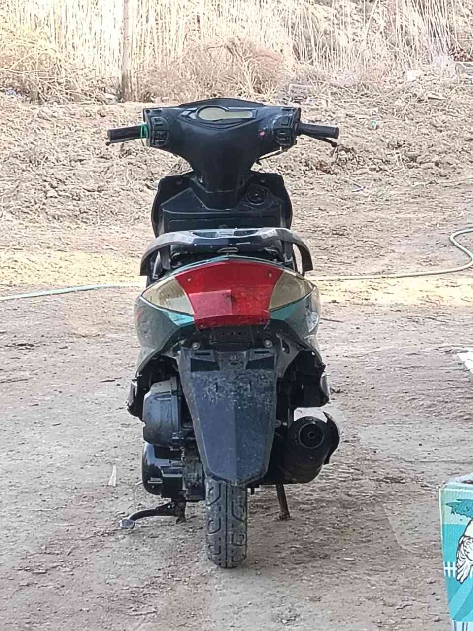 دراجة لبيع نضيفة بصمة وسلف
بين شطرة والغراف السعر خاص رقم ***********
