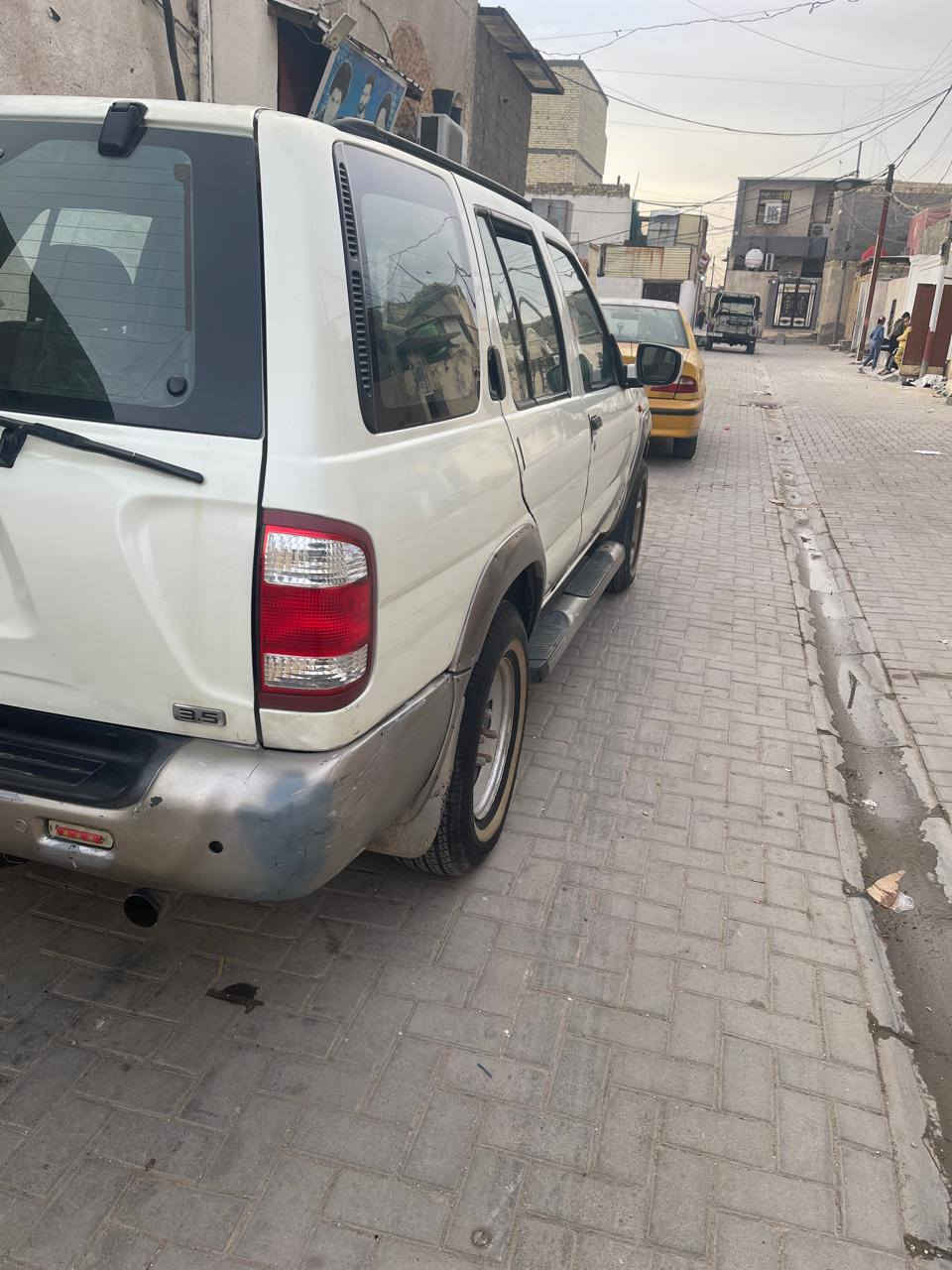 سلام عليكم نيسان باتفندر موديل ٢٠٠٣ سياره باسم ابني متوفي.كامله ما عايزه برغي للبيع السعر 55او مراوس بكيه حمل  ***********
