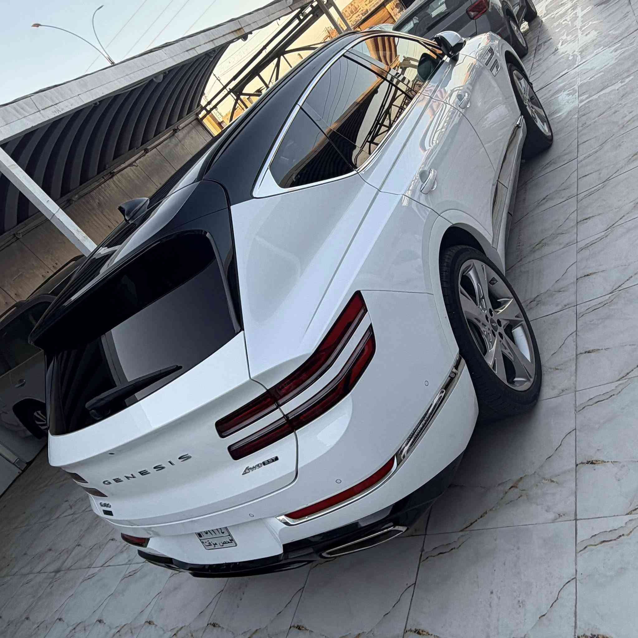 ماكو هيج سعر بلعراق  جنسز GV80 برستيج موديل 2024
أعلى فئة ماشيه ٤ ألف كم 
محرك 3.5 تيربو 5 راكب ويل 21 إنج 
كروم وارد امريكي حادث بنيد
وباب خلفي بي شخط ومبدل أصلي 
السيارة بدون صبغ بانوراما 
بصمة أبواب وتشغيل أبواب 
شفط صندوق كهرباء كاميرات 360 أربع 
كاميرات داخل جلد كهرباء مع 
مساج شاشة كبيرة تدعم كار بلاي 
رادارات أمامية وخلفية وجانبية 
ستيرن كهرباء إنارة محيطية 
متعددة الألوان مرايات كهرباء 
السياره تو كلر جايه من امريكا لونين
صور الحادث بلمنشور القطع المبدلهن كلهن اصليات الله شاهد متبيه كلبسه تجاري السعر ٢٨٥ سعر سورنتو ٢٠ ومكلفتني ٣٦٠ ورقه السياره بلعماره حره بدون رقم بسمي رقمي***********
