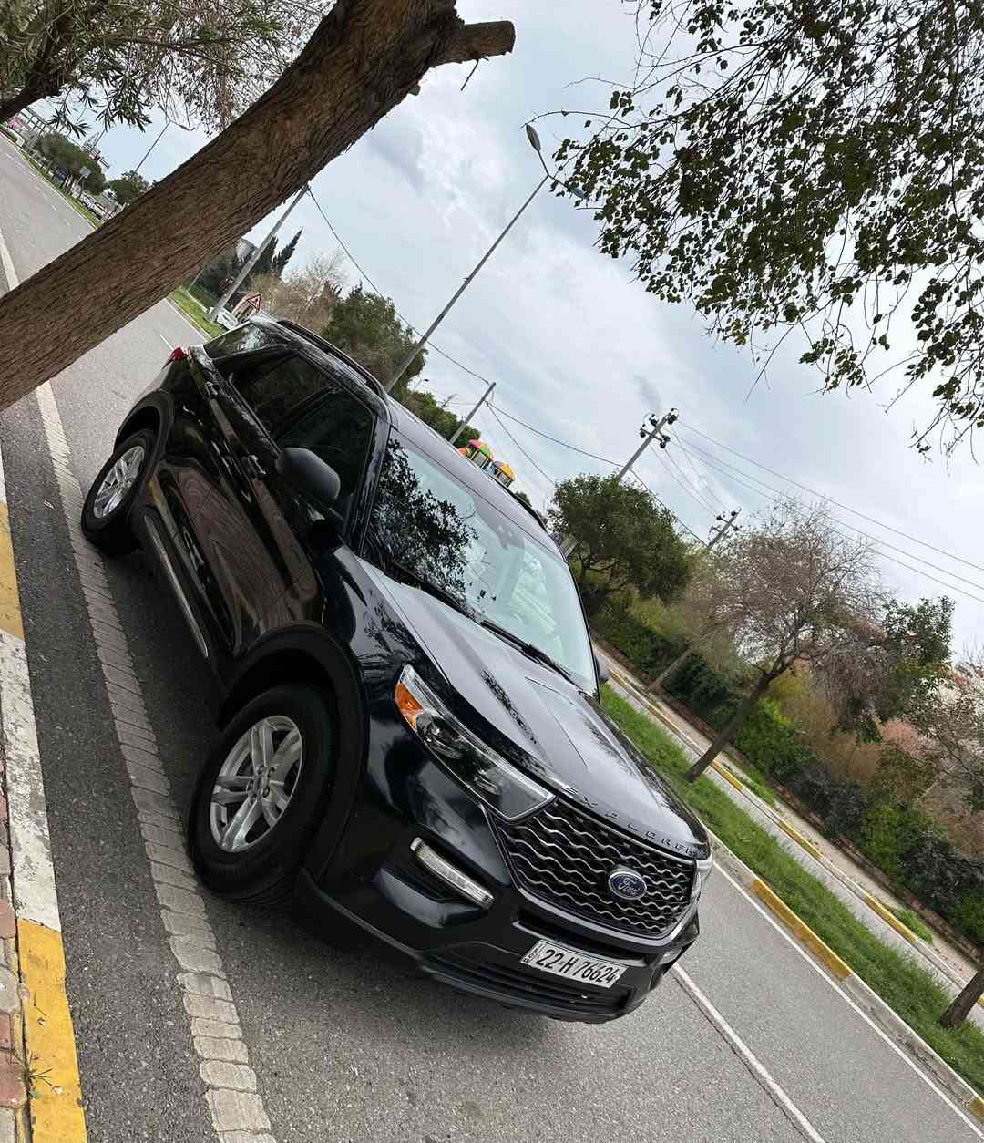 السلام  عليكم ورحمة الله وبركاته 

‏‎‏‎       ——— لـلـبـيع  ———

‏‎‏‎فورد اكسبلورر       —  Ford Explorer

‏‎‏‎وراد أمريكي.     —  سعر ( 210$)

‏‎‏‎الموديل           —2021

فئة.                 — XLT /4WD

حجم المكينه   — V4/2300T

‏‎‏‎اللون               — اسود 

رقم شانصى/1fmsk8dh8mga44144 

‏‎‏‎المسافه المقطوعه — 22 ميل

‏‎‏‎حاله السياره. — صبغ الجاملغ سايق بس كلير شبر بدون ضرر داخل

‏‎‏‎المواصفات 
‏‎‏‎- بصمة تشغيل 
‏‎‏‎- بصمة أبواب 
‏‎‏‎-تشغيل عن بعد 
‏‎‏‎-ترحيب عند الاقتراب 
‏‎‏‎-كشنات جلد 
‏‎‏‎- رادار جانبي 
‏‎‏‎-رادار امامي 
‏‎- رادار خلفي 
‏‎‏‎- شاشه كبيره تدعم نظام الأبل كار باي ونظام الاندرويد 
‏‎-تدفئة ستيرن 
‏‎-گير ماوس 
‏‎-دبل اكسل 
‏‎-اوتو هولد 
‏‎-اوتو ستوب 
‏‎-هندبريك بصمه 
‏‎-٧وضعيات قياده 
‏‎‏‎-كشنات تدفئة 
‏‎‏‎- ستيرن بحركه كهربائيه 
‏‎‏‎- تبريد مركزي 
‏‎‏‎- بگ لايت LED 
‏‎-صندوق كهربائي 
‏‎-كشنات VIP 
‏‎‏‎- كود باب 
‏‎‏‎-كرسي السايق والراكب بحركه كهربائيه
‏‎‏‎-تحكم ستيرن جهتين 
‏‎‏‎-تحديد سرعه 
‏‎‏‎-مانع انزلاق 
‏‎‏‎-ليد نهاري
‏‎‏‎-كامره خلفيه دواره 
‏‎‏‎باقي المواصفات المعروفه 

صور حادث موجود‏‎

‏‎‏‎رقم السياره    — اربيل دولى

‏‎‏‎موقع  السياره — اربيل
للاستفسار 
لاتصال او واتس على الرقم 
رقم فايبر + واتسابا
 *********** اسيا
 *********** كورك أربيل, العراق
