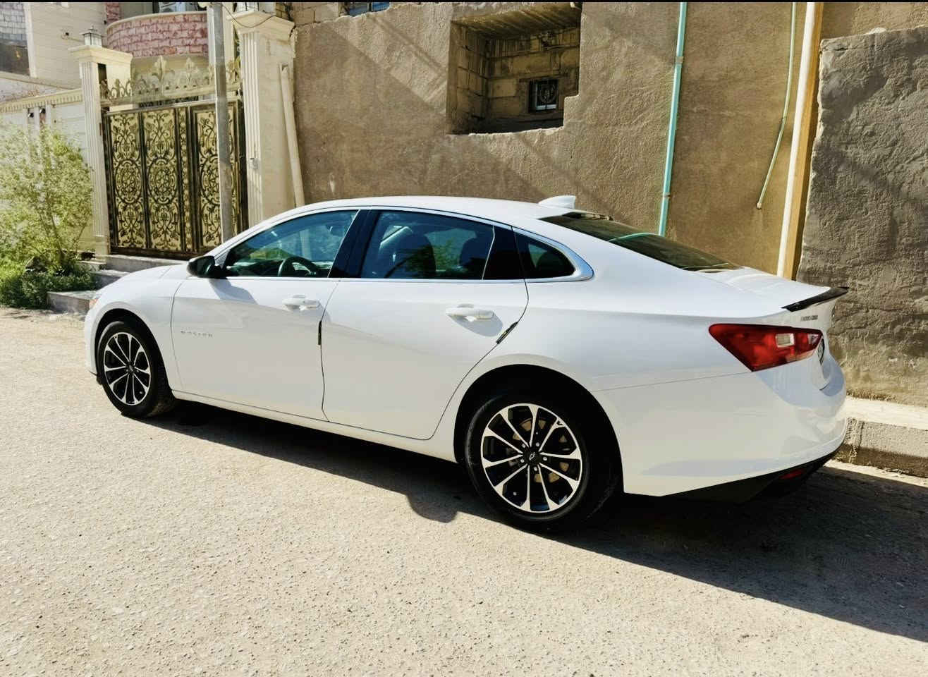 ماليبو 2023 lt فول ماعده الفتحه مرقم وجاهز بسمي وارد امريكي حادث خلفي بسيط سياره جديده كلش قبل 6 اشهر داخله من الميناء جاهزه للاخير بيع فقط 
للاستفسار ***********
