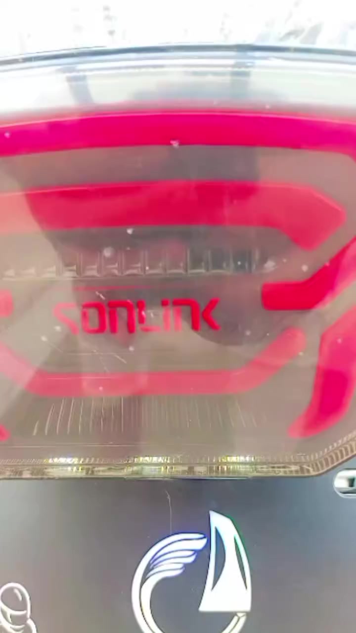 السلام عليكم للبيع دراجه سيفان دراجه زيرو كفاله عامه صار لها سبوع طالعه من الوكيل بس سبب الضروف مكينه 200زنجيل تشغيل عن بعد مكاني واسط صويره هذا رقمي ***********
