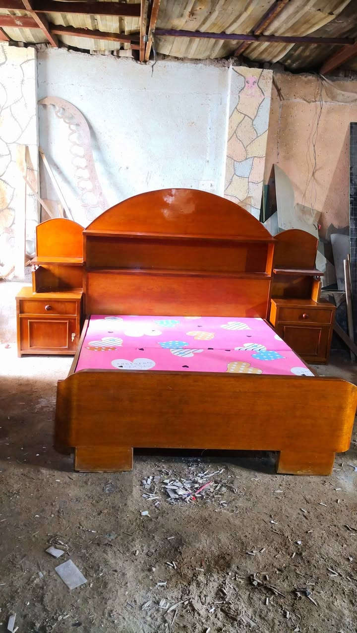 غرفة ٦ بيبان طابقين صاج تسگام مستعملة تم تجديدها بالكامل
صبغ جديد
كاملة من كلشي
رفوف و تعاليك + جام و مرايات
قفالة و يدات
دبل تخت قوي مغلف بقماش
السعر : ٦٥٠ الف
النجف حي العسكري
*********** النجف, العراق
