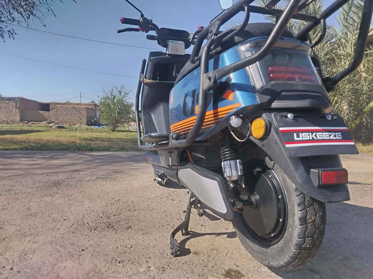 السلام عليكم ورحمة الله وبركاتة 
يوجد ماطور للبيع بعده اخو الجديد مكفول من كلشي تجي تفحص بيدك بسعر 650 الف وبيه مجال بسيط 
***********
