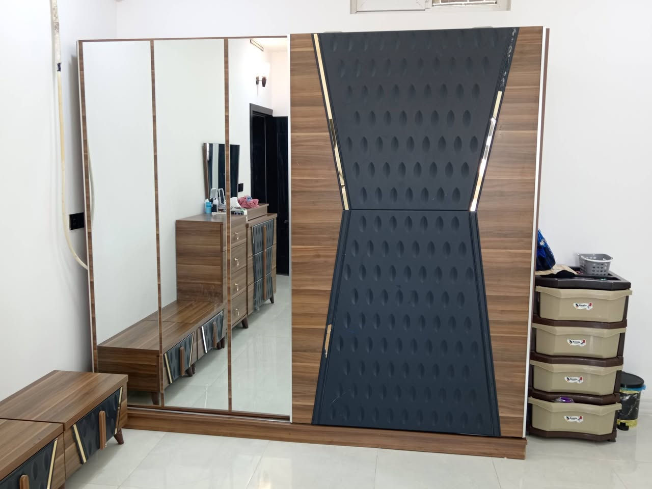 غرفه نوم تركي مستخدم 7 قطع للبيع بسعر 450 ومجال النقل زمار واطرافه زمار عليه... وتساب ***********
