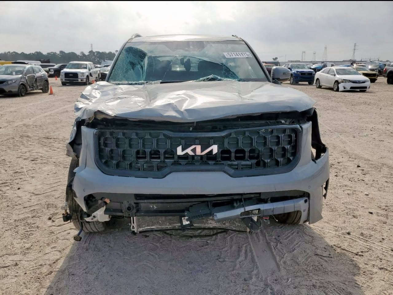 كيا تيلورايد 2024 Sx Xline برستيج اعلى فئة لون سمنتي داخلها مشمشي
ملاحظة  
Kia Telluride SX XLINE 2024 3.8L 
        
   
#الموصفات 
1. شاشه كبيره 
2. كامرا
3.لايتات لد
4. بصمه 
5. كشنات جلد مشمشي
6. هندبريك بصمه 
7. رادار تحديد مسار
8. رادارات 360
9.فور ويل 
10. اوتو ستوب
11. حساسات خلفي امامي
12.اوتو هولد 
13. اشاير بالمري 
14.بكلايت لد
15. نظام ايكو + نظام تزحلق
16. فتحتين
17.تدفئه تبريد بالكشنات
18.كامرات 360
19.كامرا بالمرايا
20.بردات خلفيه
21.سبعه راكب
22.كشن السايق ميمري
23.كشنات خلفيه كهرباء
24.داتا شو
25.سقف كنتارا
26.ويل كب بلاك
27.كشافات 
28.تشغيل عن بعد
وبعد بيها مواصفات 
فول مواصفات 1/1
داخلة كتاب شهداء وحالياً موجودة ب بغداد 
السعر 230


**إذا كنت صاحب هذا الإعلان وتريد حذفه لأي سبب، رجاءا أرسل رسالة إلى الدعم الفني**