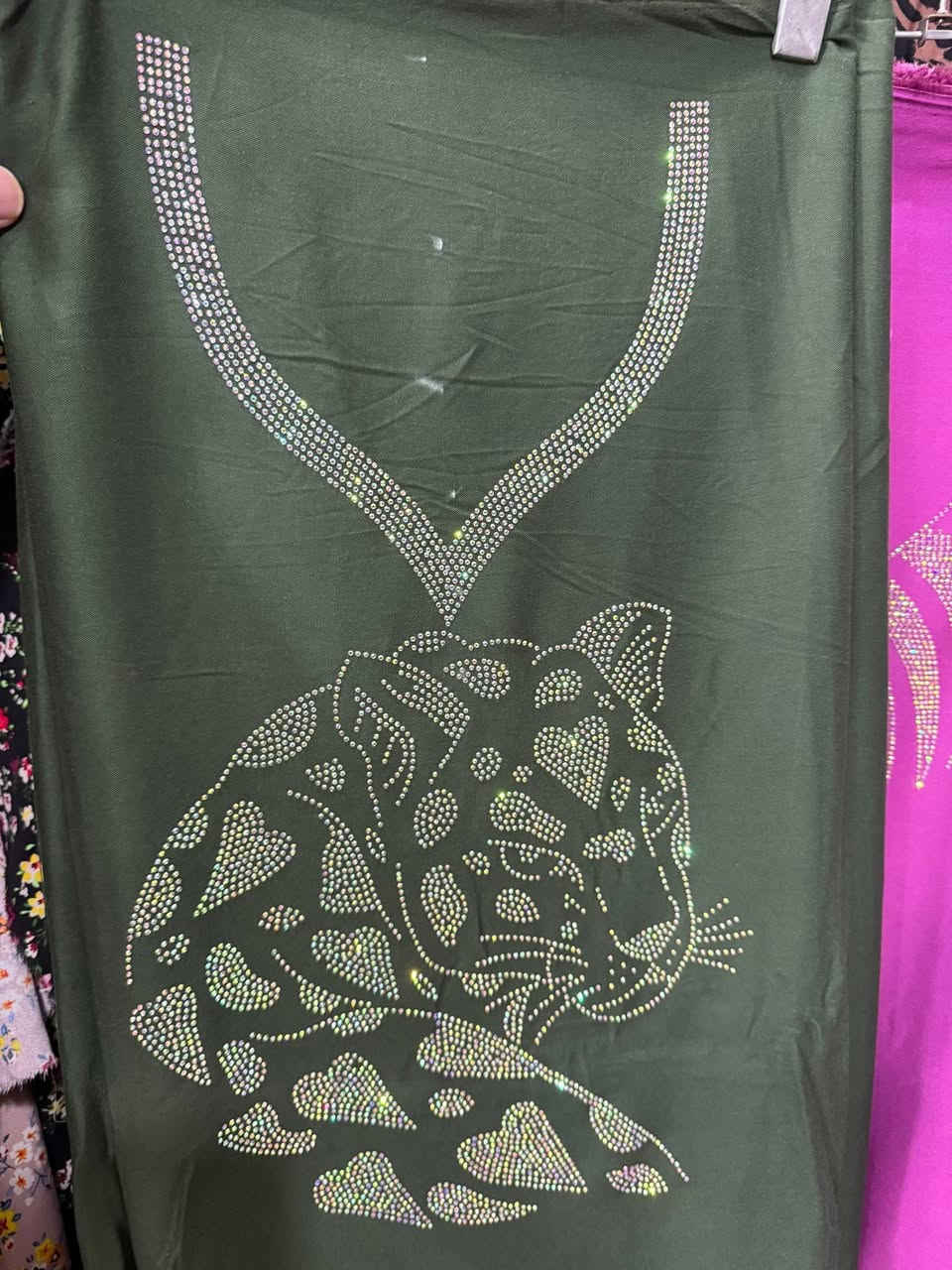 تخفيض جميع الاسعار بمناسبة شهر رمضان المبارك 🌺
كشمير كابوي مطاط الاصلي
مطرز صدر وردن شذر ستراس الاصلي 
القطعه مترين ونص جميع الفصالات يرهم 
السعر فقط 10.000 
 توصيل جميع المحافضات 5.000


**إذا كنت صاحب هذا الإعلان وتريد حذفه لأي سبب، رجاءا أرسل رسالة إلى الدعم الفني**