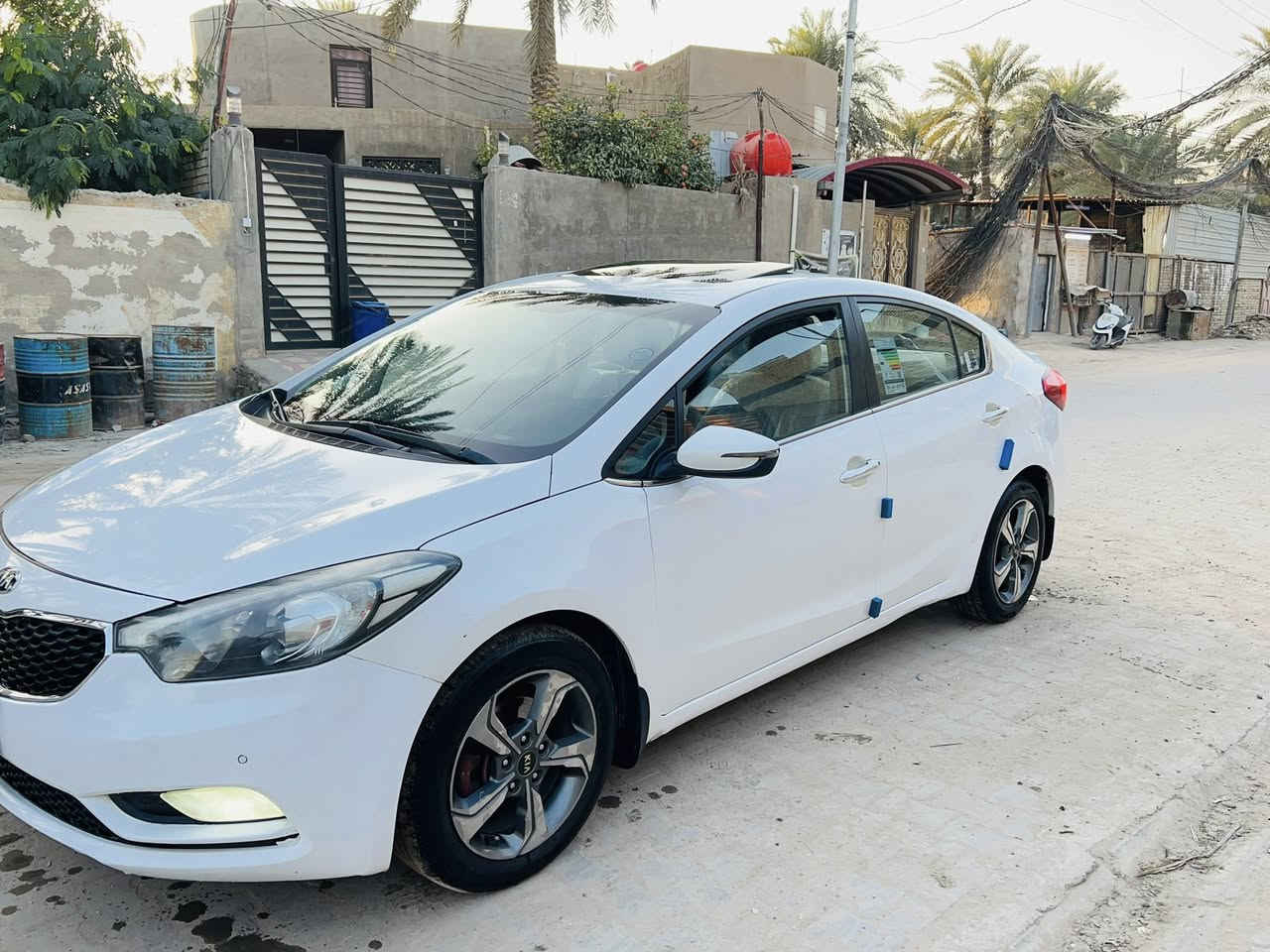 سيرتو مديل 2014خليجي مكفوله من الصبغ والتبديل فقط بارد شي قليل بل باب فول موصفات محرك 1600 بسم كردي وكاله او تحويل السعر 120لاتصال ***********
