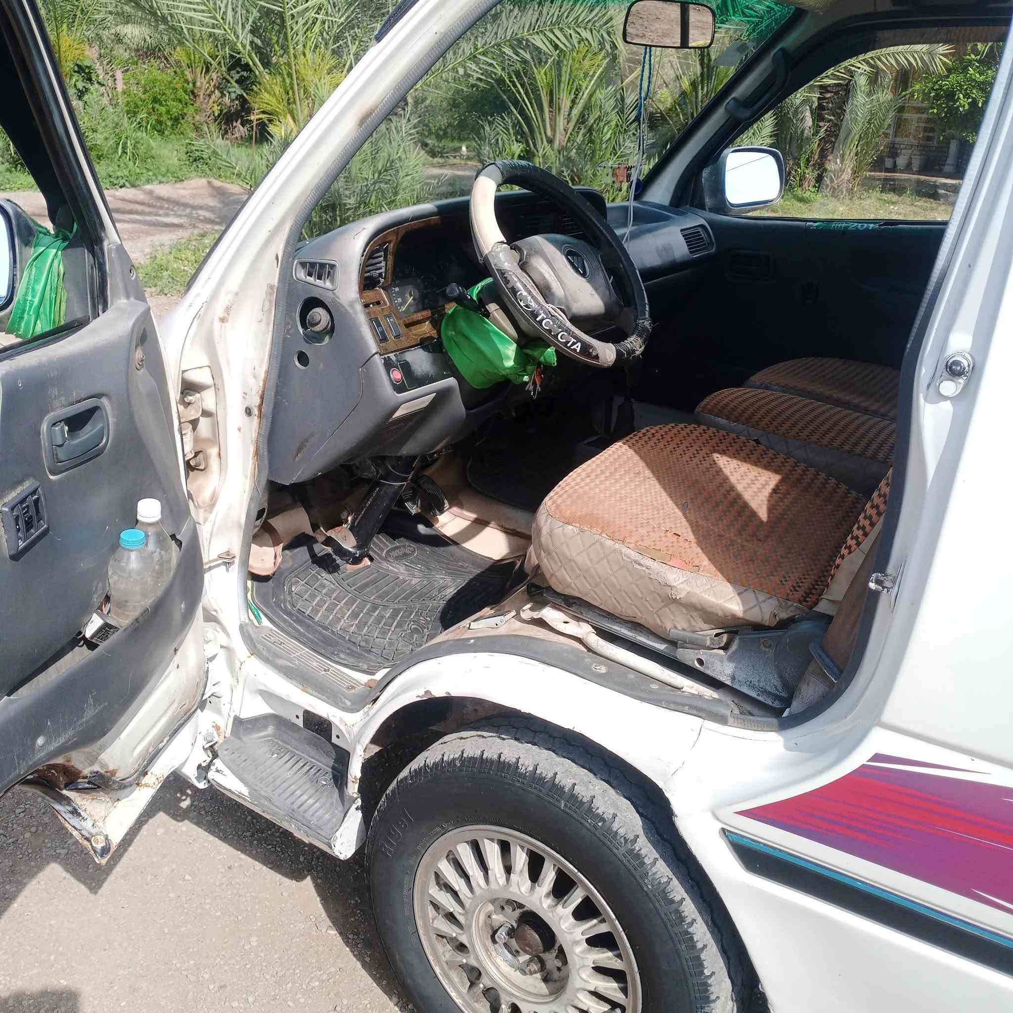 سلام عليكم فتون موديل 10 سنوية ل30 مصفرة هيئة ومرور بسمي تحويل ثاني يوم كير ومحرك واكسل كفالة صدر خير من الله باور جديد عنابير كلج وعنابير بريك كلة جديد دبلات شادهن جدد قبل يومين دوشمة خير من الله السيارة بيهة صبغ حزام جمالية فقط السعر 60 وبيهة مجال مكان واسط الصويرة الاستفسار ***********

