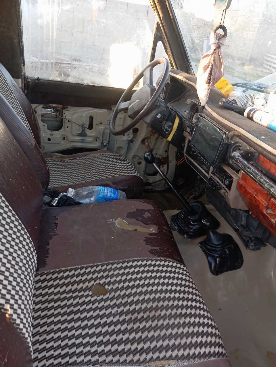 حوثيه للبيع شاص موديل ٨٩ محرك كاز ٦ سلندر لوكير شغال رقم ديالى الاستفسار الاتصال على الرقم ***********
