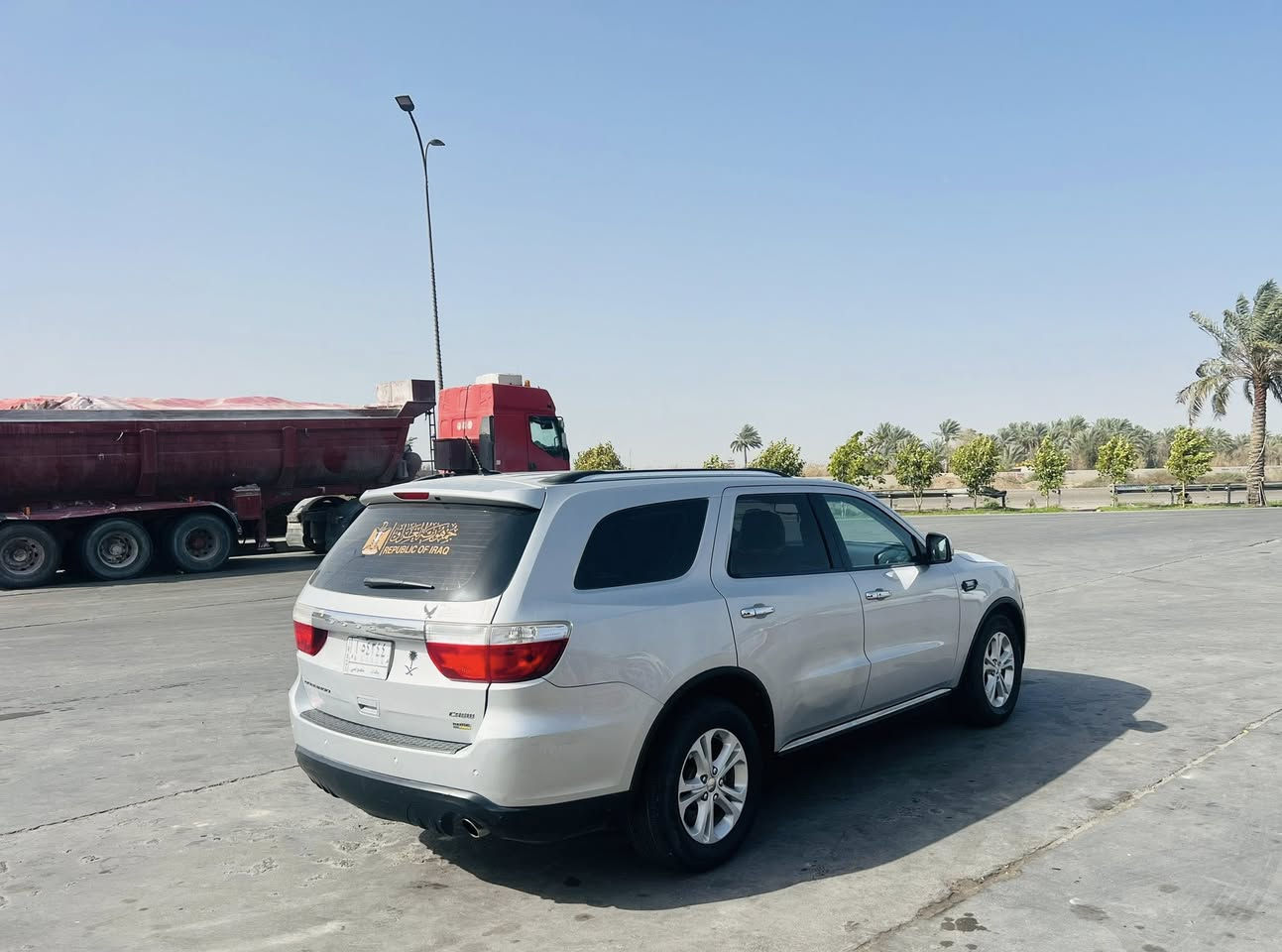 دورنكو  2012 اصل 

خليجيه 
قطعتين صبغ اثر تكشير وشخوط فقط
مكينه 6 
جديده ونضيفه استخدام شخصي 
ماشيه 150 
مكينه كير حداديه كفاله
رقم بغداد بسمي تحويل مباشر 
مكانه بابل
السعر 187 وبيه مجال 
***********
***********
