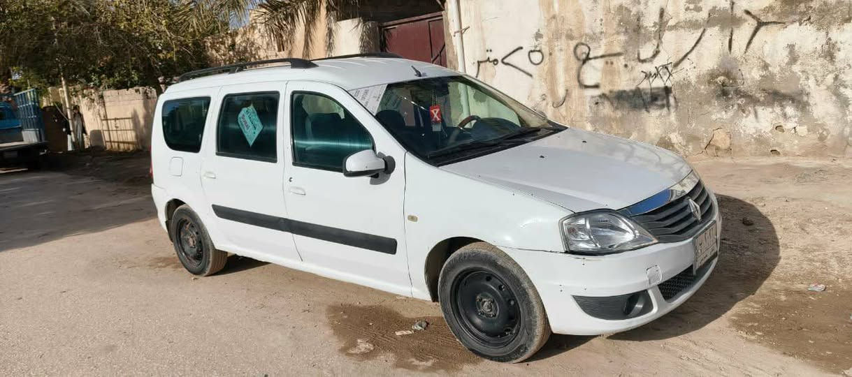 السلام عليكم
اخوان سياره رينوموديل 12سياره مكفوله كفاله عامه ماعده طخه علباردبجاملغ الامامي
سياره خيرمن الله جديده وممتعوبه وجاهزه من مكينه وكيروحداديه وتبريد سياره جاهزه ومال جناي وممشتغله عله خط ابد سياره مخليها بس للبيت
وراعيها يريد مداور ورقمهامثنى 
وسعرها73وبيهامجال حق الجيه
وهاذه رقمي ***********

غيرمتواجدعلفيس
