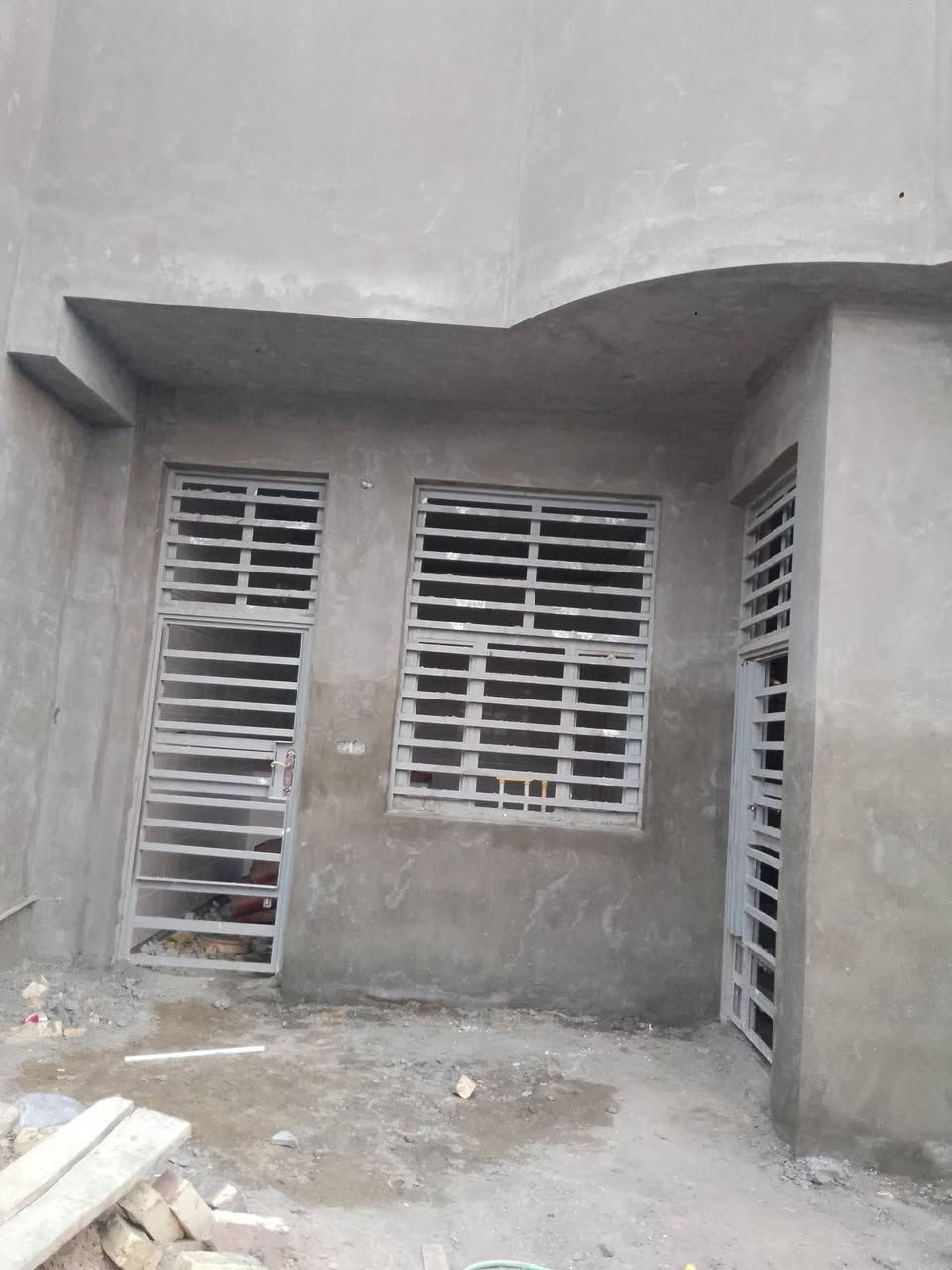 السلام وعليكم
لباخ واجهات جص بورك مساطر شغل نضيف ويحب
يتصل على رقم ***********
