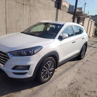 للبيع 07716079303 توسان 2019 خليجي ماشيه 100 الف سياره مال بيت شرط نضا...