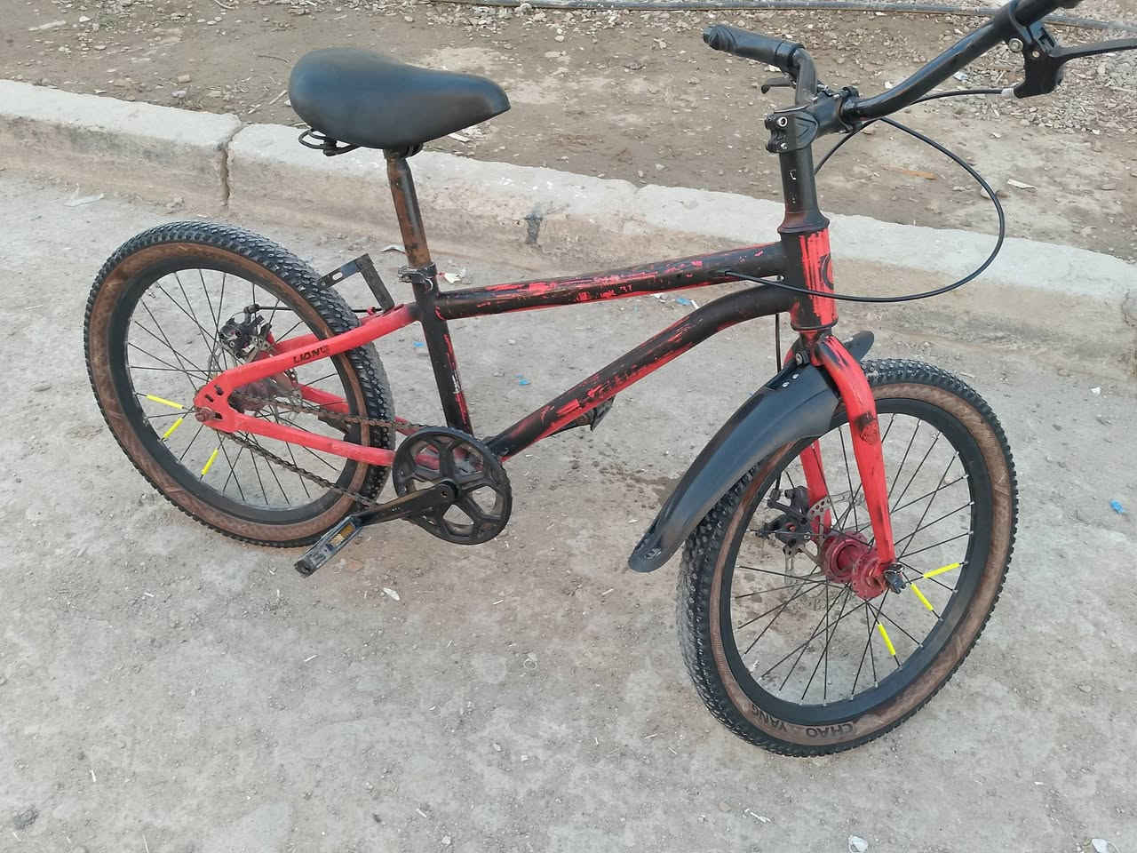 السلام عليكم شلونكم بايسكل للبيع حجم ٢٠ خوش بايسكل ونضيف بس هو احمر وصبغة اسود الي عجبه خلي يتوصل خاص المكان الخطيب الطابو يم كباب دامبي سعر ٣٠ وبي مجال الطيبين


**إذا كنت صاحب هذا الإعلان وتريد حذفه لأي سبب، رجاءا أرسل رسالة إلى الدعم الفني**