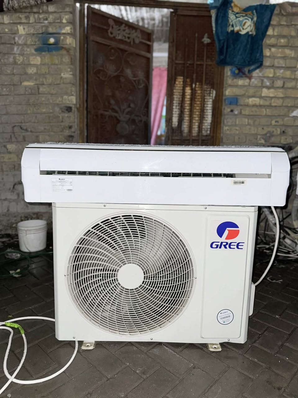 السلام عليكم سبالت للبيع العدد (4) سبلت واحد طن انفيرتر سبلت طين توسوت موديل 25 سبلت كري موديل 24لعدد (2) طنين
بغداد مدينة الصدر  ***********
