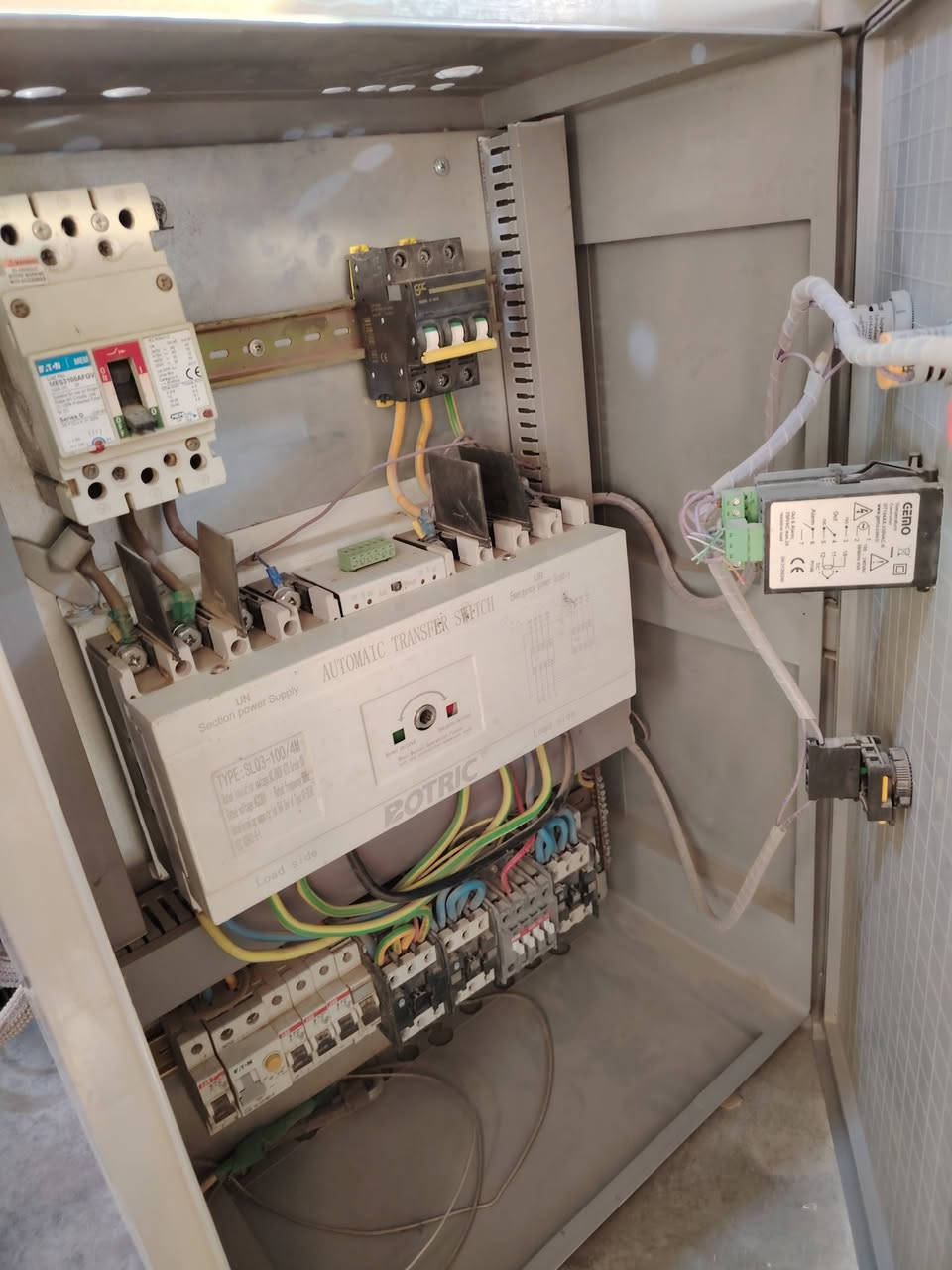 السلام عليكم
بورد للبيع. تحكم وتحويل اوتماتيك
تحسس بالحرارة
المكان بغداد
***********
