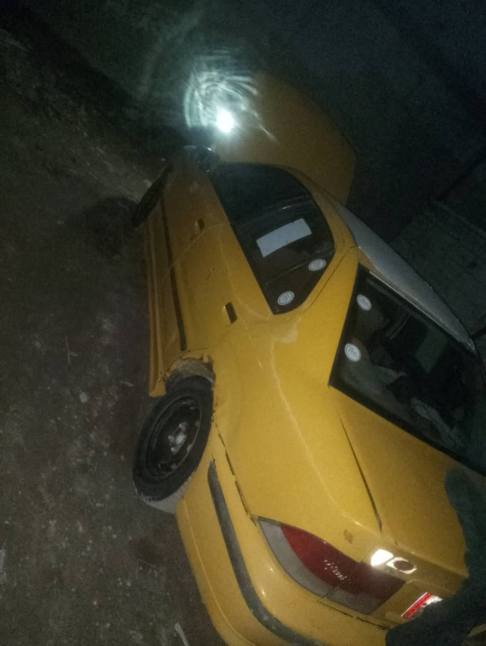 السلام عليكم سمند 2010 سنويه ماساقطه رقم الماني بغداد تحويل ثاني يوم
مكينه خيط بخار قليل تبريد شغال كشرها حلو بيها شويه خياس بالهلال مال الجاملغات  سعرها 23وبيها مجال مكانها حله بكرلي  الرقم ***********
