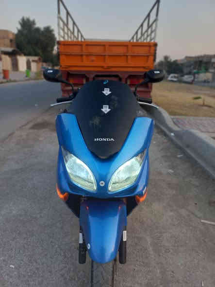 السلام عليكم دراجه فورزا 0,9 كرستال٧كير ٤تحويلات مكينه كلجات لوك شرط برغي مامفتوح بيهه
 كهربائيات كيجات كله شغاله
 شلعه معدل فول تراي وين ميعجبك
 نضام اي بي اس تدفئة يدات لايت زنون
 دوسات نيكل السعر مليون وميه 
مكاني بغداد فلكت حي النصر 
***********
