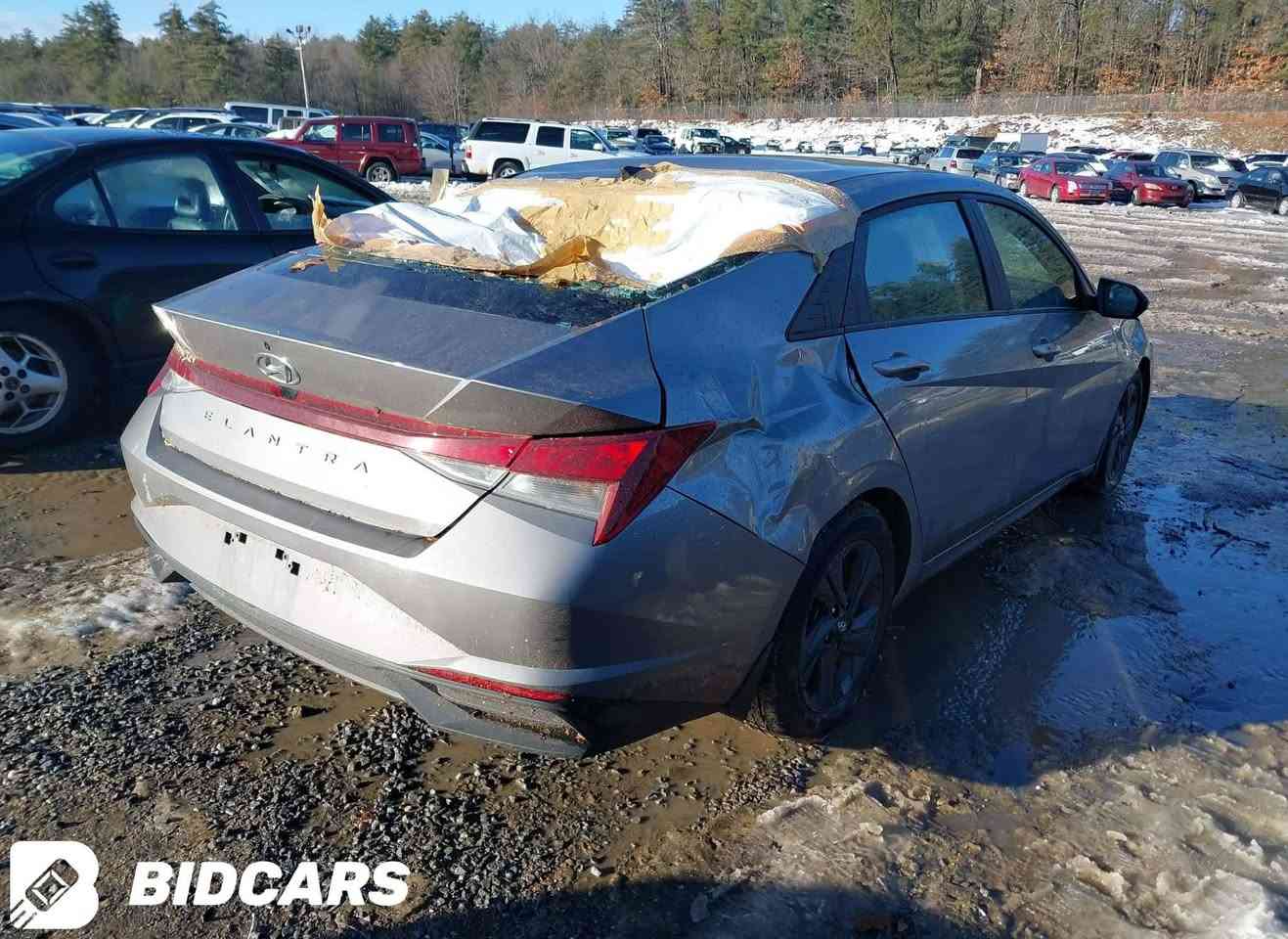 السلام عليكم 
للبيع
النترا ٢٠٢٢ رقم اربيل فول ماعدا الفتحه شاشه ديجيتال رادار حساسات توقف ذاتي ماشيه ٥٧ الف كيلو حادثه بسيط بدون ايرباك فقط صبغ جاملغ خلفي وتبديل بنيد السياره جاهزه بدون نقص شرط التحويل مكان السياره بغداد 
السعر عل الخاص او اتصل ***********
