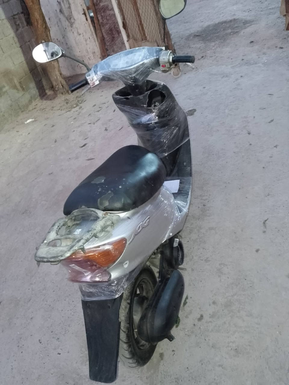 دراجه عصفوريه سرعه 60 تشتغل سلف وهندر مكينه نضيفه كهربائياتهه شغاله قفل ستيرن شغال  دبلات شغاله سعر 200مكاني بغداد مدينه الصدر شراي يتصل ***********بيه واتساب
