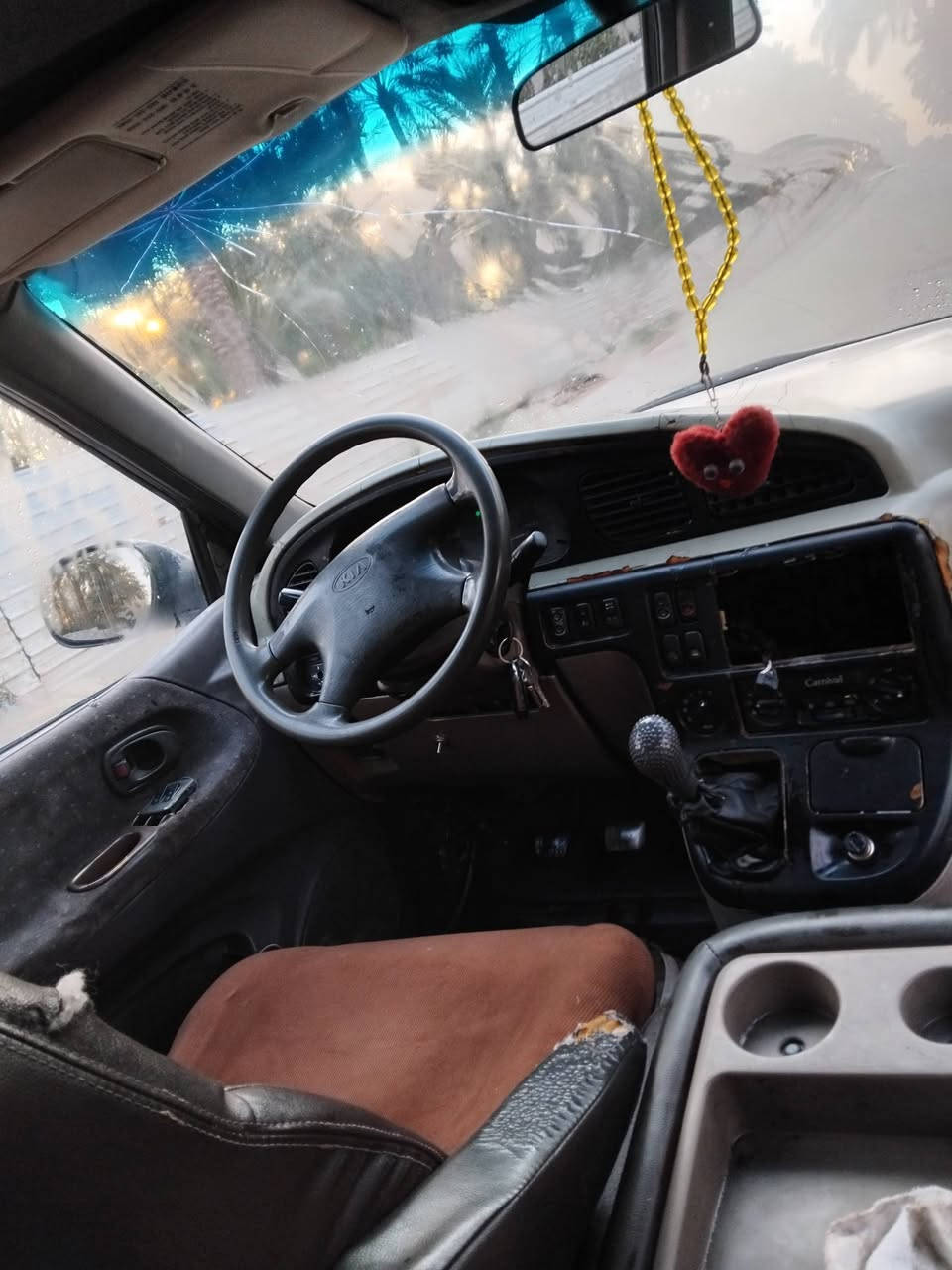 اسلام عليكم من رخصه الادمن اقره المنشور زين او شوف الصور زين يلا تخابرني  كيه كرنفال موديل 2000 الكشر كدام عينك مكينه كفاله كولشي مابيها او الكير الثالث يفلت او الخامس ميجي مصار هواي من كام الثالث يفلت ول خامس ميجي سياره كهربائيات شغاله داخلها حلوو دوشمه نضيفه سياره لا بيها خياس ولا ابد شاصي كوله نضيف رقم بغداد ابيض ملاحضه سياره حائز ثالث وكاله فقط صاحبها متوفي بس عندي واحد عنده وكاله عامه اني عندي بيها وكاله خاصه تايرات جديده عنواني مشاهده طارميه السعر 25 او بيها مجال للطيبين
***********
*********** 
وتحياتي الجميع
