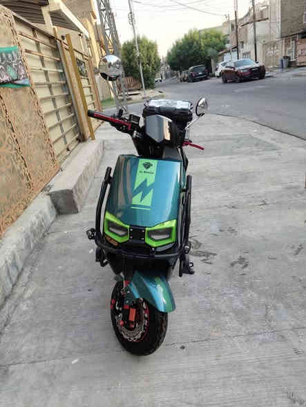سلام عليكم دراجه شحن 
بصمه 2
تشغيل عن بعد تشغيل من تلفون هم مفاتيح 2

تمشيك 70k
سرعة 80 
وياهه جادر 
مكان بغداد حي عامل 
راقم ***********
