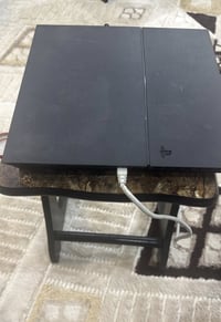 بلي فور للبيع  البلي نضيف ما مفتوح  جوستك عدد ٤ مع UBS قاعدة شحن جوستك...