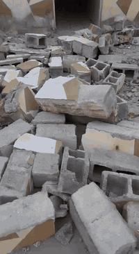 السلام عليكم يوجد لدينا كادر تفليش البيوت و وتكشير الجذران و وتكشير الجذران و قلع  الاراضي كافه انواع التفليش بانسب الاسعار بغداد فقط ***********
