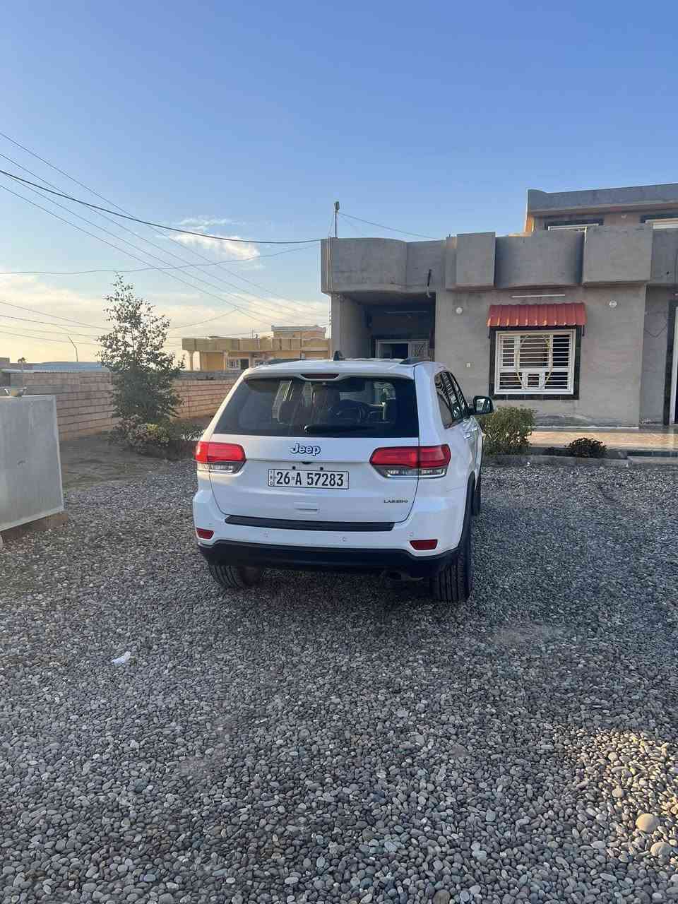 السلام عليكم
جيب أمريكي  

لاريدو 

موديل 2018 

تبريد قطعتين

لايتات زنون

مكينه 6 سلندر 3600 

 داخل لون اسود 

حساس امامي خلفي

توقف ذاتي خلفي

شاشة وكامرة 

حادثها جاملق وربع البونيد من جهت الجاملق

اشارة بالمراية
ماشيه ٨٦
تحويل ثاني يوم

السيارة كلش حلوة وجاهزة مابيها نقص

السعر 235بي مجال

مكاني صلاح الدين الشرقاط ***********
