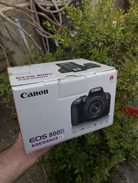 كانون 800D • عدسة 18-55 • نضافه 100%