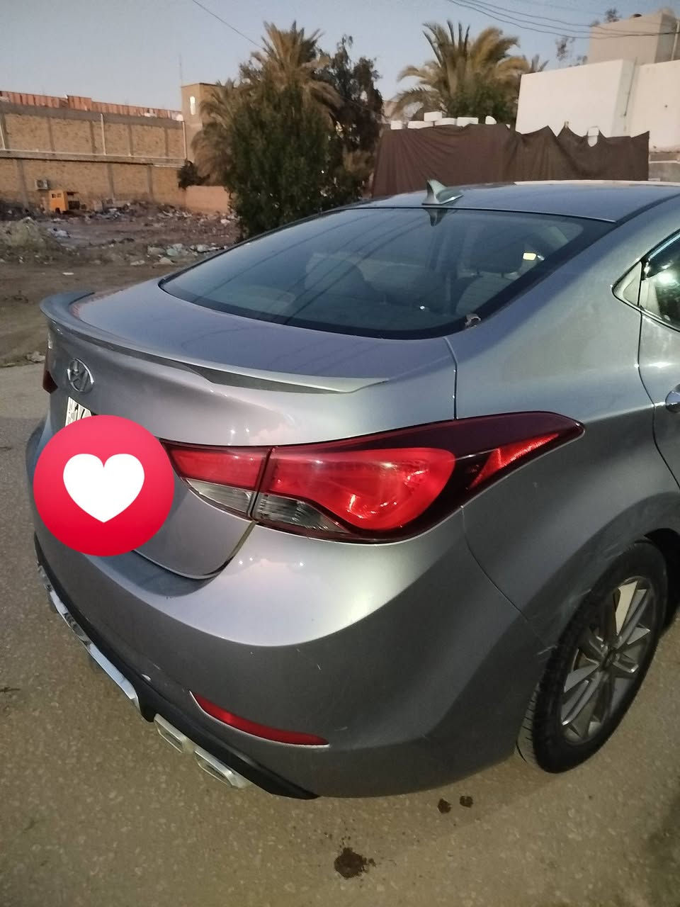 النترا موديل 2015 وارد امريكي بيها بس قطعه وحده باب السائق ومبدل
السياره نضيفه وبأسمي رقم دولي سنويه جديده
مكينه وكير وحداديه خير من الله 
 مكينتها 1800 دوش المرغوب 
مواصفات فول ماعدا الفتحه والبصمه 
السياره جاهزه وماتخسر عليها اي شي
مكان السياره الديوانيه 
رايدها 117 وبيها مجال بسيط
للتواصل  ***********
