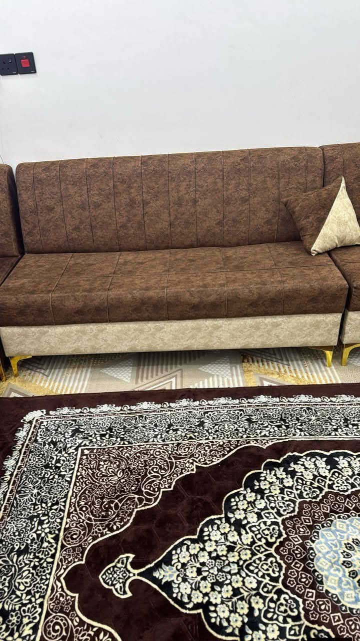 السلام عليكم تخم نظيف فول محتاجه واريد ابيعهم 100 تواصل***********
