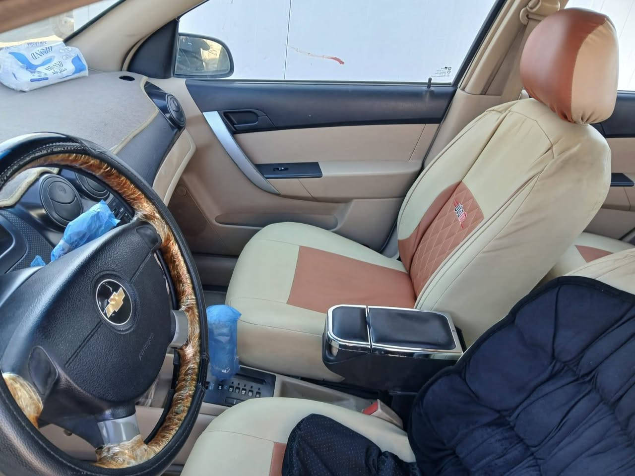 السلام عليكم افيو للبيع  موديل / 2011 / رقم ميسان   التفاصيل  داخل السونار  السعر  ٧٥  وبيها مجال الاتصال على الرقم  ***********. مكان السياره المشرح
