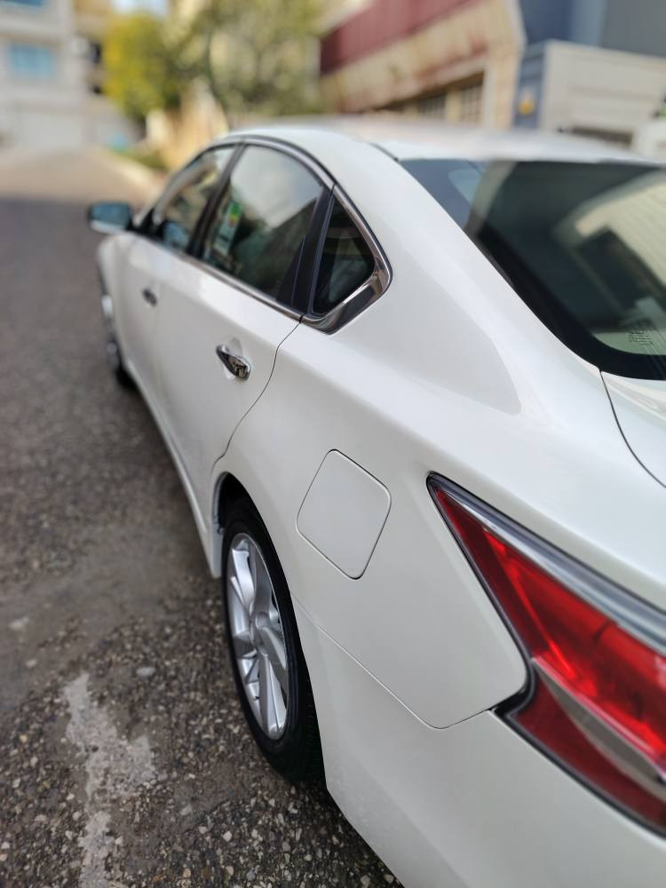 نیسان ئاڵتیما خەلیجی مۆدێل 2015 سپی سەدەف مواسەفات SV  شەغال بەسمەی ئیشپێکردن و بەسمەی دەرگا وسنوق  ناو زەرد سوکان ڤۆلێۆم و،شاشە کامێرا وحاسە و 5ویل کرۆم تەبریدمەرکەزی گێڕ ومەکینەبەشەرت نەکراوەتەوە ، سەنەوی وژینکە تاکو 2031تازەیە وەکالەتی بەناوی خۆمە و هەزەی تازەیە تاکو مانگی 12
 بۆیاغ حیزام بۆیاغە لەسەر ساغی
  نرخی  108 گەڵا و معامەلە 
شوێن سلێمانی نزیک پردی کۆبانی 
***********
*********** السليمانية, العراق
