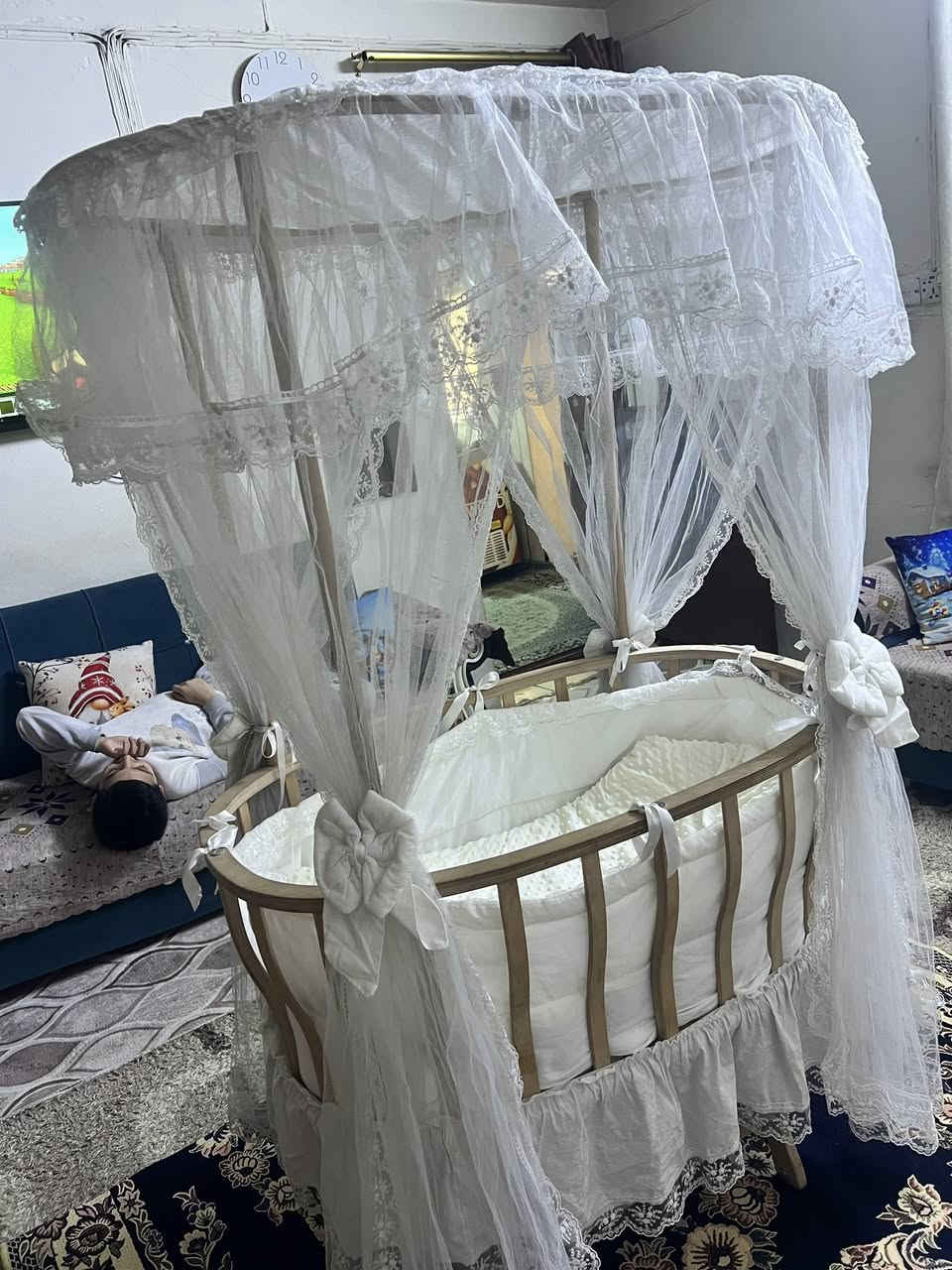 السلام عليكم غراض للبيع بأسعار مناسبه جداً تخم قنفات نضافه80‎%‎سعره 100 وبي مجال بسيط قنفه الكبيره نازله شويه فقط كاروك جديد نظافه 100‎%‎سعره 125 وبي مجال بسيط جداً طباخ تركي نظافه فول سعره250وبي مجال بسيط للاستفسار اكثر ***********
