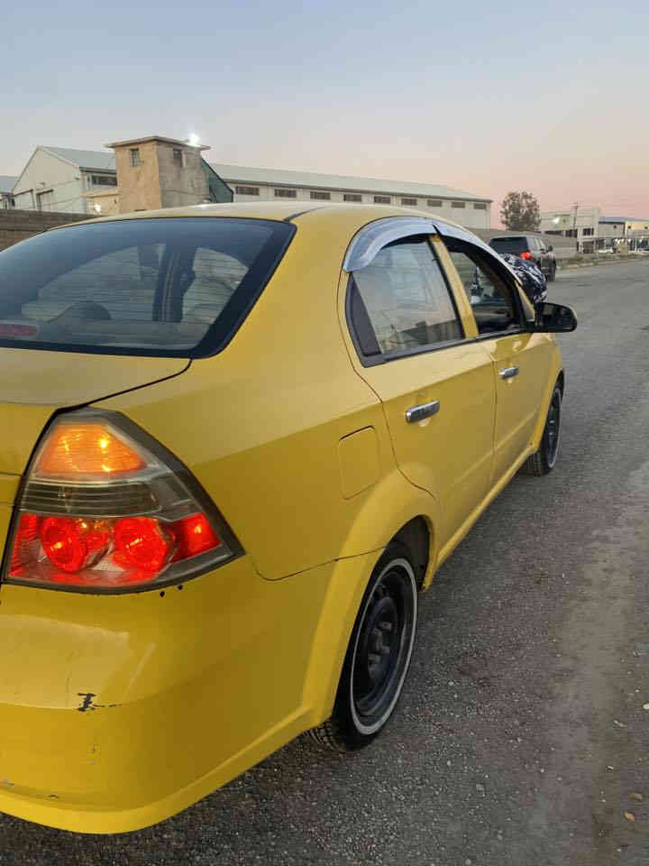 سياره افيو ٢٠١١ السيارة على ايدي ممخلي بيها نقص سياره مال رزق  شركه عامه كير توماتيك كير ومحرك شرط بيها تلكيطات مال تكسي بدون دواخل السعر ٦٠ وبيها محال جدا بسيط (مكلفه بلنشر) *********** بي واتساب
