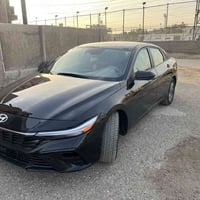 النترا موديل 2024 فول واحد عله واحد لون سمنتي ! بصمه  ! شاشه كار بلي !...