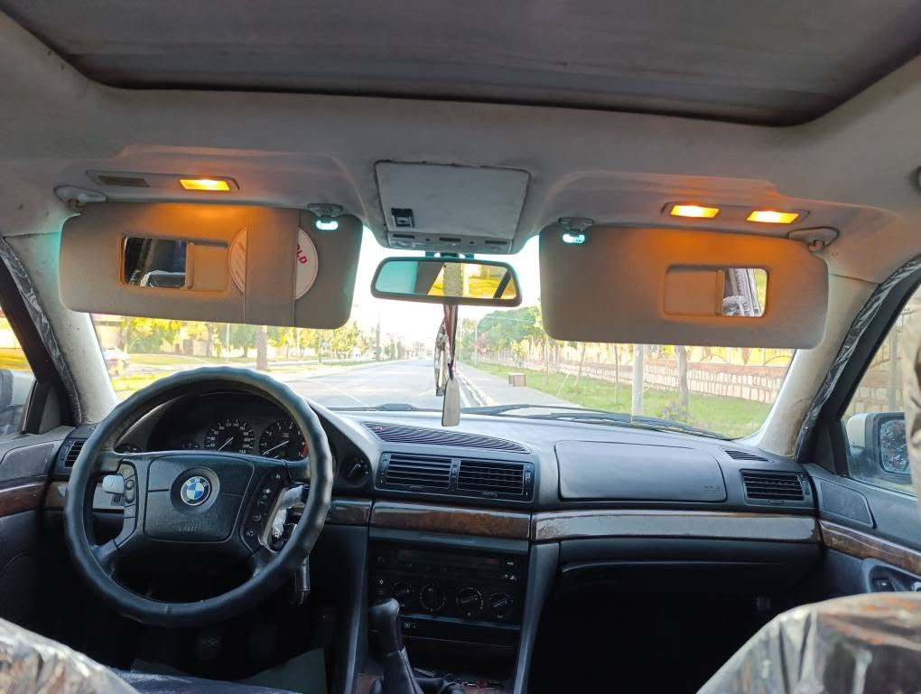 ‏((﷽))V8🚀 😈
فرۆشتن یان گۆڕینەوە
‏BMW E38 کاسیحە مۆدیل 1994 ئاڕم پلاستیک سلێمانی بەشەرتی ئەولیات و غڕامە گێڕ و مەکینەی ئەوروپی تازە لۆك 8 پستنی گێڕ عادی 
مواسەفات :
پەردە بیلاد  سندوق شەفت سلایت تەبریت  تاقم لایت کامل زینۆ و کامل بنی تازەیە چوار تایەو ویلی 18 ی لۆکی لەژێرە چەکووچ بەگیانیەوە نیە بۆیاخ عامە بۆ جوانی ناو خورفەی لۆک سەیارەکە لەسەر دەقی شەریکە مایتەوە بۆ زانیاری زیاتر تێل بکە*********** ڤایبەر وتسئاپ كويسينجاك, أربيل
