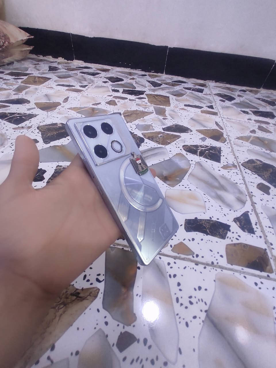 انفنكس جيتي 20 برو فايف جي 
ذاكره 256 رام 24 
ببجي 120 فريم سلس 
نضيف مامفتوح شرط 
فقط فطر بل لمس مامثر شي 
شراي ادفع سعر 
 أهل ال 200 مابيع


**إذا كنت صاحب هذا الإعلان وتريد حذفه لأي سبب، رجاءا أرسل رسالة إلى الدعم الفني**