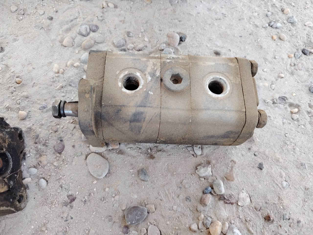 أدوات مستخدم فوركسن عام للبيع العنوان بغداد اليوسفيه ***********و ***********
