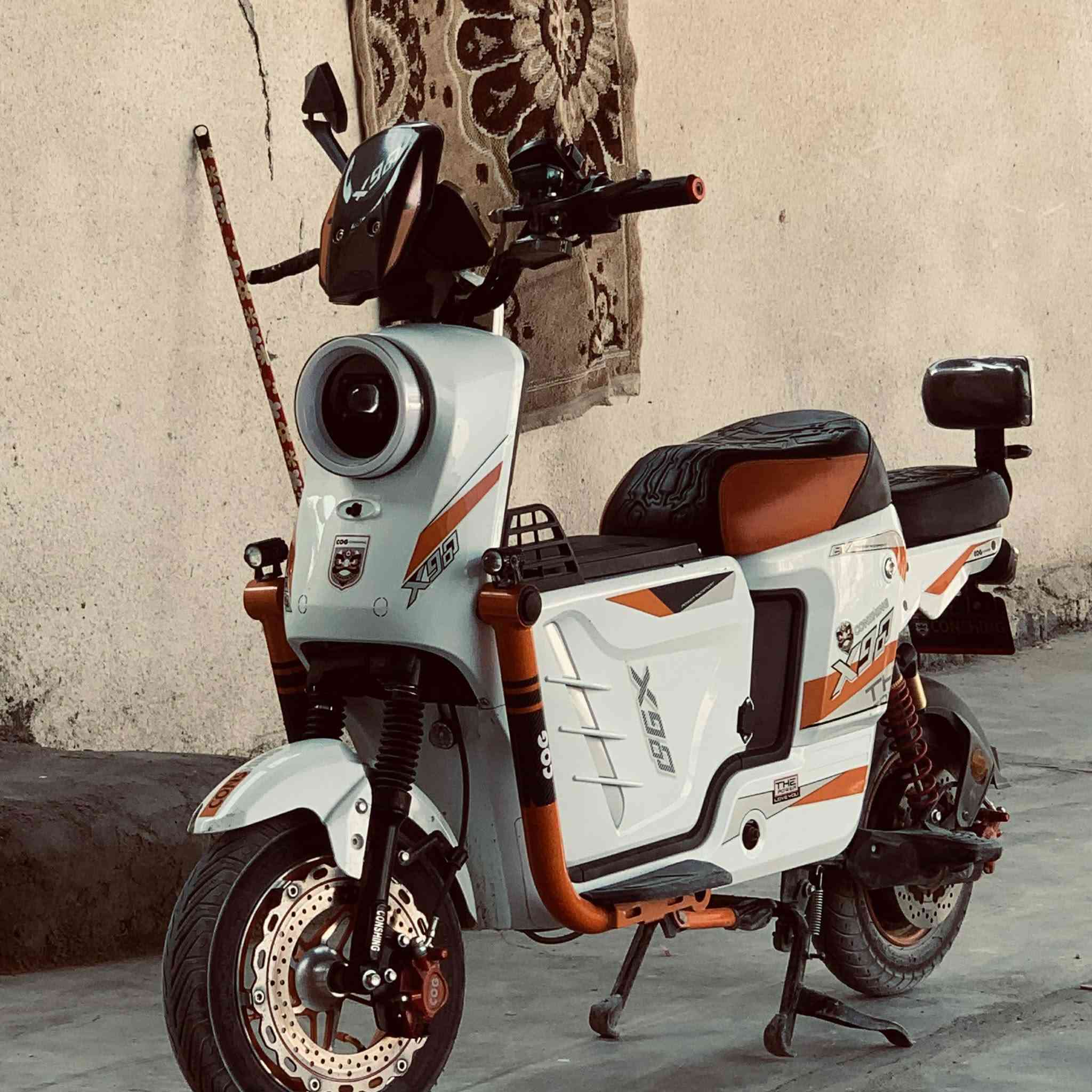 سلام عليكم اكس 900 البيع 5بطاريات 33مبير الملف 2000 دراجة نضيفة وجاهزة مدكر الكدام  مكسور بس مكان دراجة البصره الزبير السعر 450وبيهة مجال الشراي       ***********
