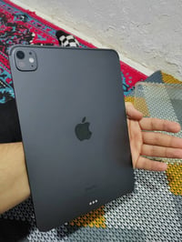 ايباد 11 • معالج M4 • ٢٥٦