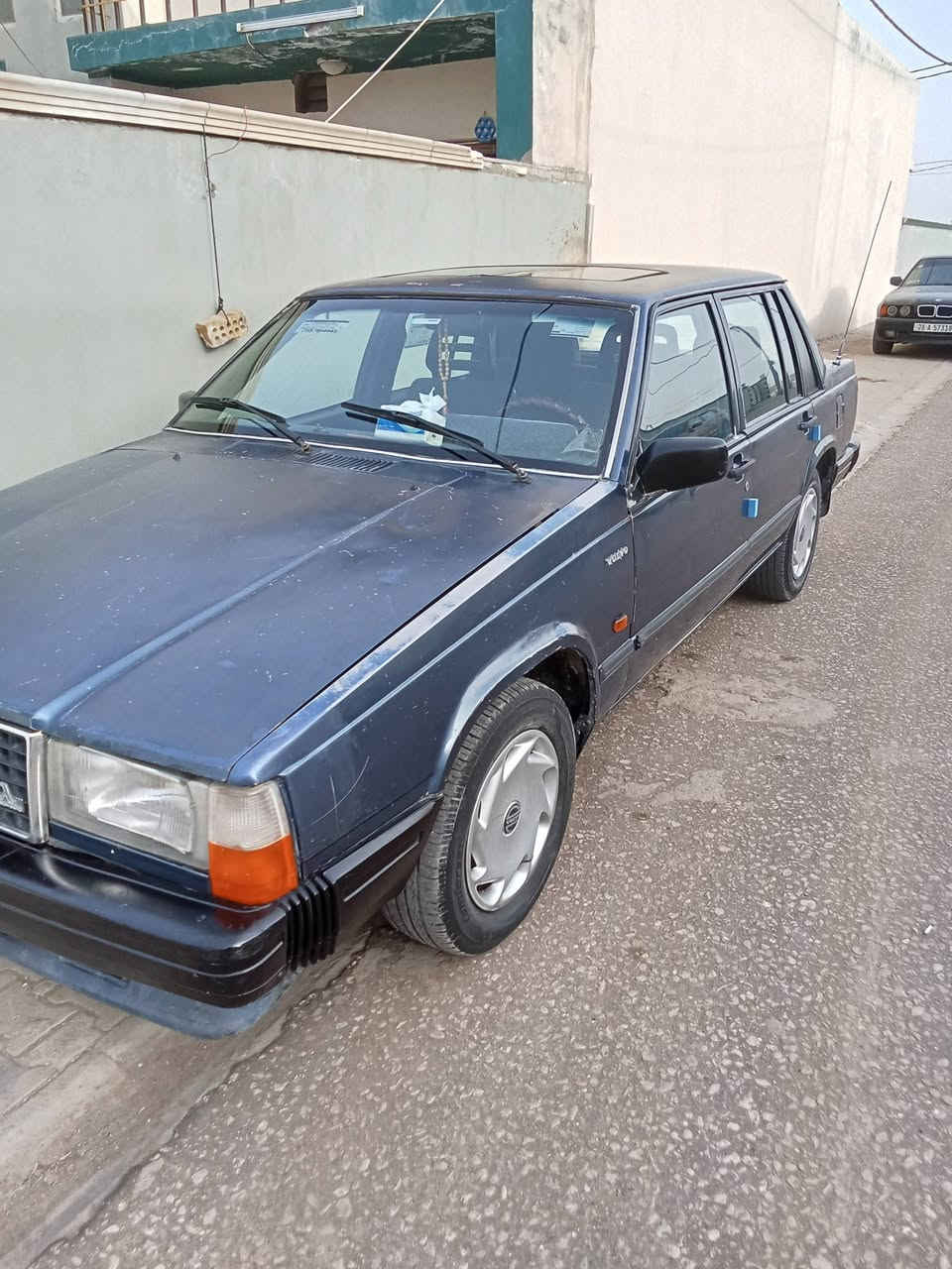 السلام عليكم فولفو موديل 89 حجم 740محرك وكير ونجي اوتو ماتيك سياره جاهزه مكينه كير حداديه تخم تاير سياره خير من الله دواخل جدد عل بلاد فتحه قماره طكتين سنتر لوك  كهربائيات كله شغاله رقم كربلاء مشروع وطني السياره بالنجف للاستفسار ***********
