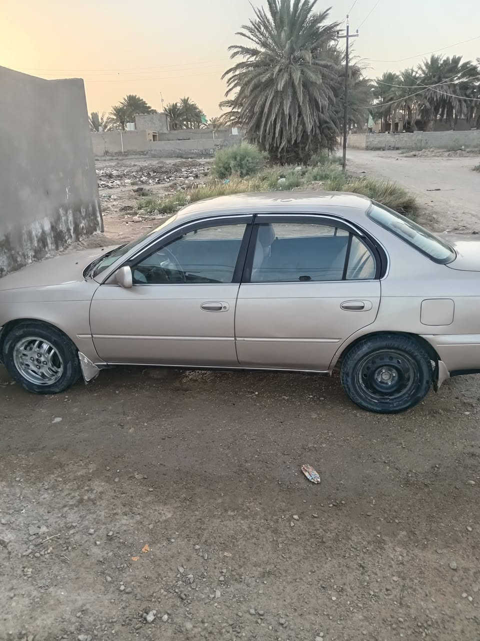 السلام عليكم. كورلا موديل ٩٤سيارة بسمنه سنوية لل٢٠٣٠ كير ومكينه لا تنقيص ولا تبخير خير من الله حداديه وكهربائيات جديد  
بيها بارد قليل 
السعر ٥٩وبيها مجال قليل 
رقم راعيها ***********
