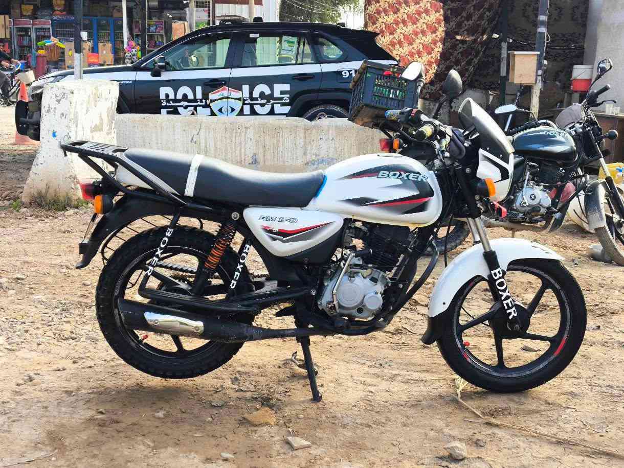 دراجه بوكسر 21 للبيع ما نقصهه اي شي السعر مليون 100 الشراي يتصل ***********
