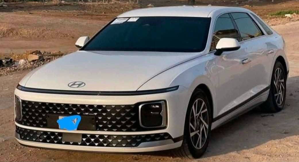 السلام عليكم  ازيرأ 2023 للبيع  كفالة عامه من الشخط من الرصعه وارد كوري سياره ع وضع شركه
6 سلندر غاز بلاد
تترقم جميع المحافظات 
مكان السيارة ديوانية 
***********
***********
السعر 215 مع المجال
ترهم مراوس بأاقل منها
