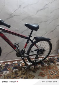 بايسكل للبيع نضيف جدا c 700 السعر 120 وبي مجال  حجم 26 للتواصل و الاست...