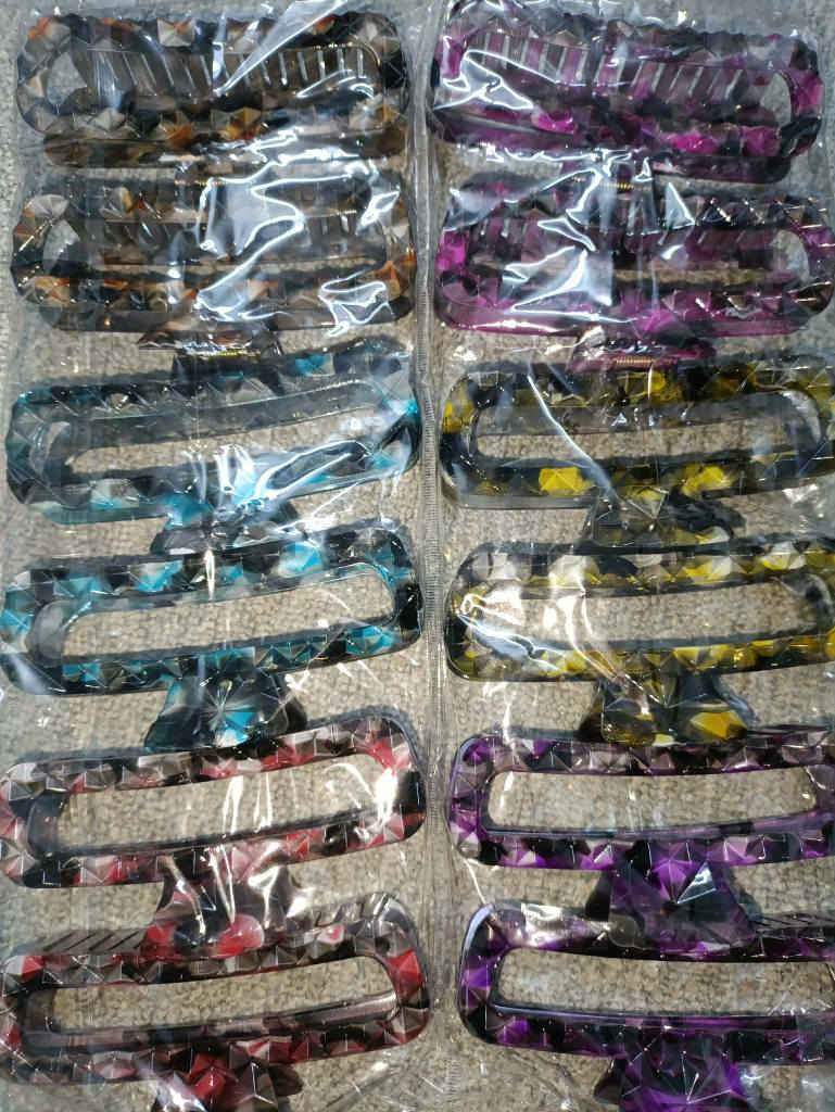 جوملە و موفرەد بەردەسته 
سعری دەرزەنی تەنها به 3000 دینار 
گەیاندن هەیە 
*********** كالار, السليمانية
